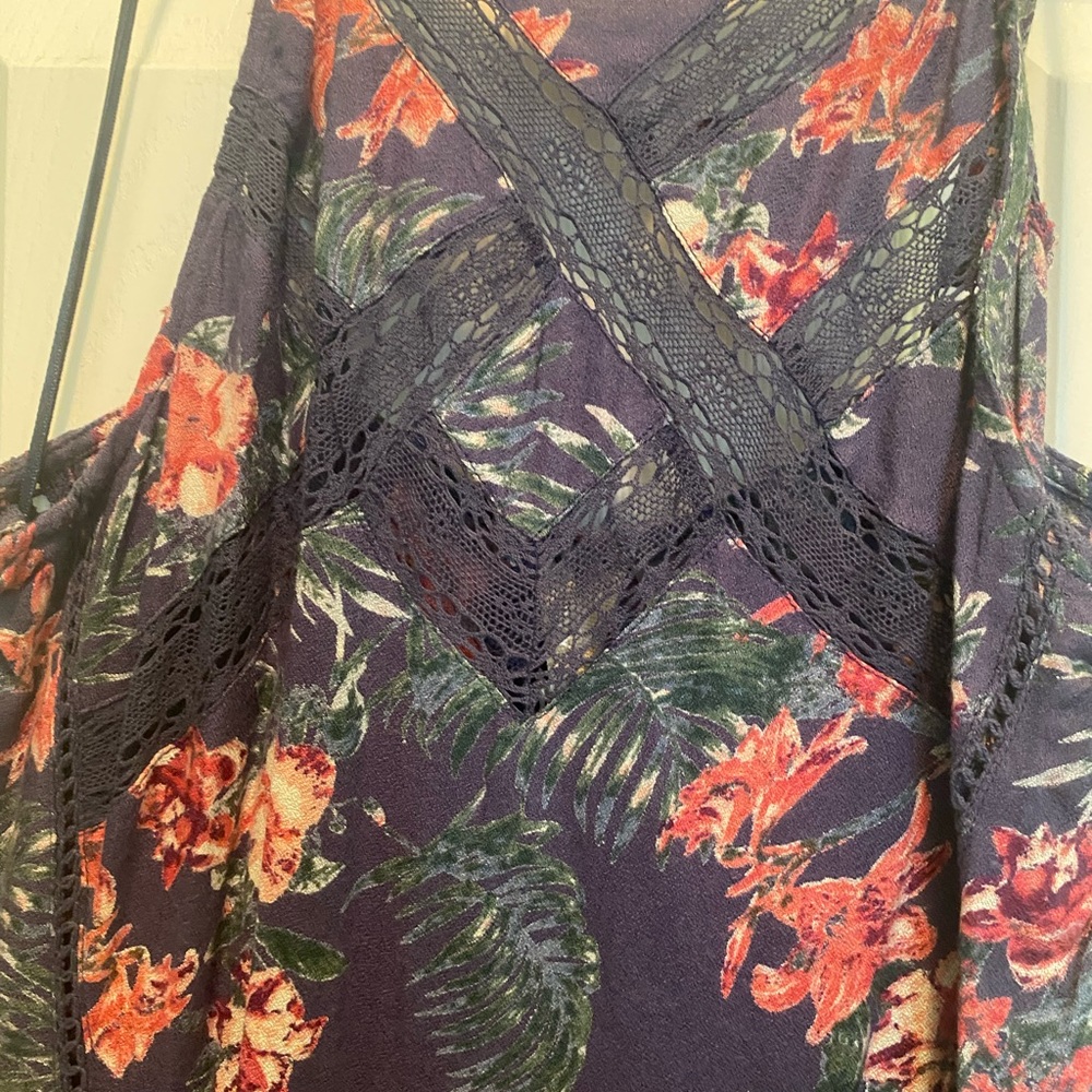 Dress - Picture 4 of 7